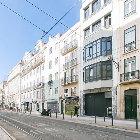 Cozy Apartment In Amazing Location! Lisbon Exterior photo