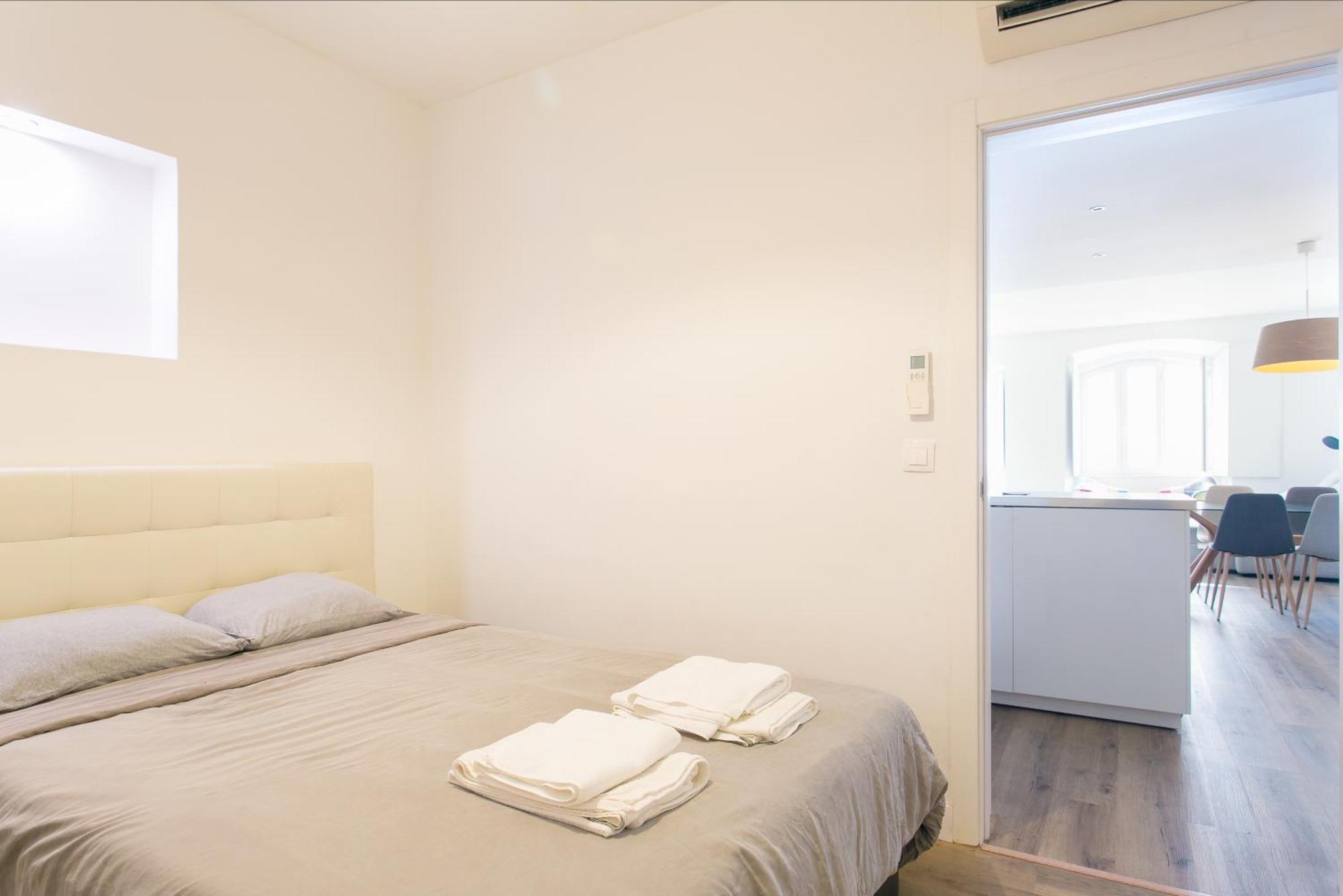 Cozy Apartment In Amazing Location! Lisbon Exterior photo