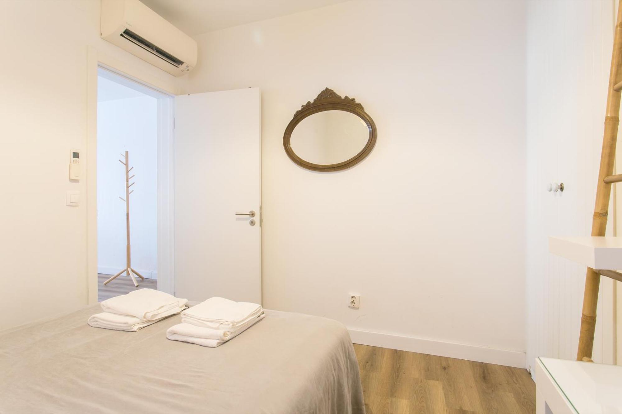 Cozy Apartment In Amazing Location! Lisbon Exterior photo